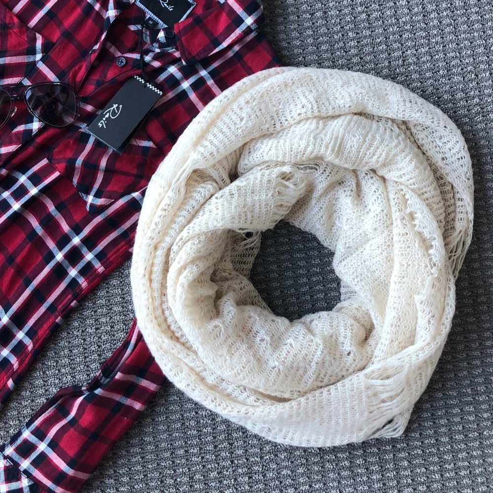 Paula Bianco Infinity Scarf